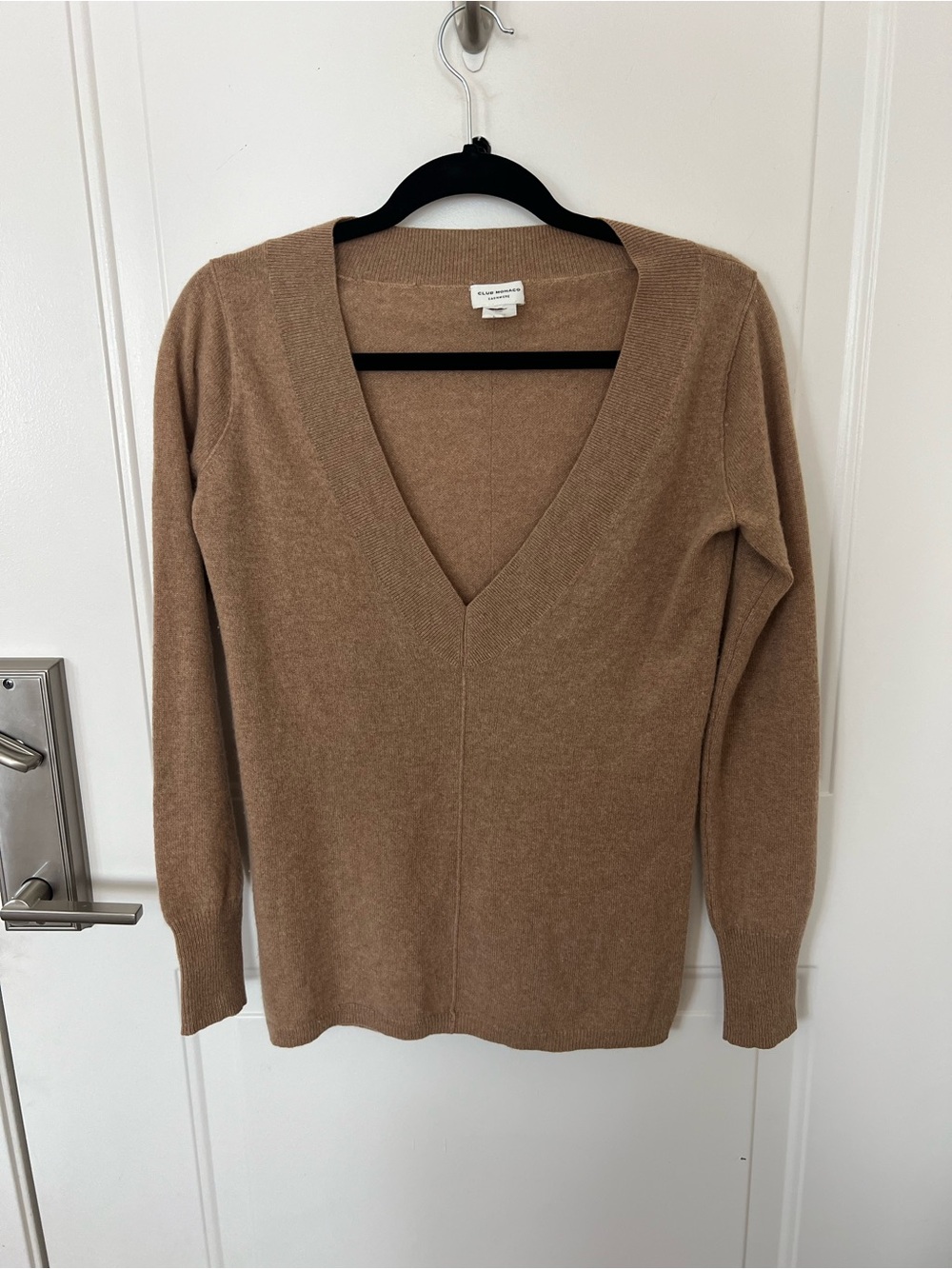 Club Monaco - Deep V-Neck 100% Cashmere Sweater in Camel